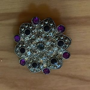 Beautiful vintage broach